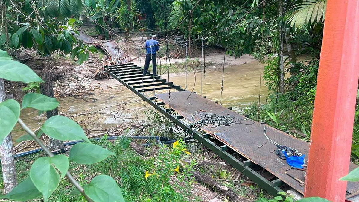 Perak Allocates RM500,000 For Permanent Bridge After Kampung Ulu Geruntum Collapse
