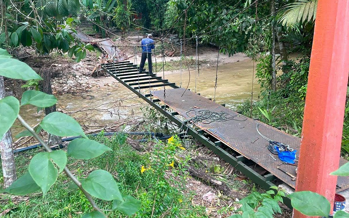 Perak Allocates RM500,000 For Permanent Bridge After Kampung Ulu Geruntum Collapse