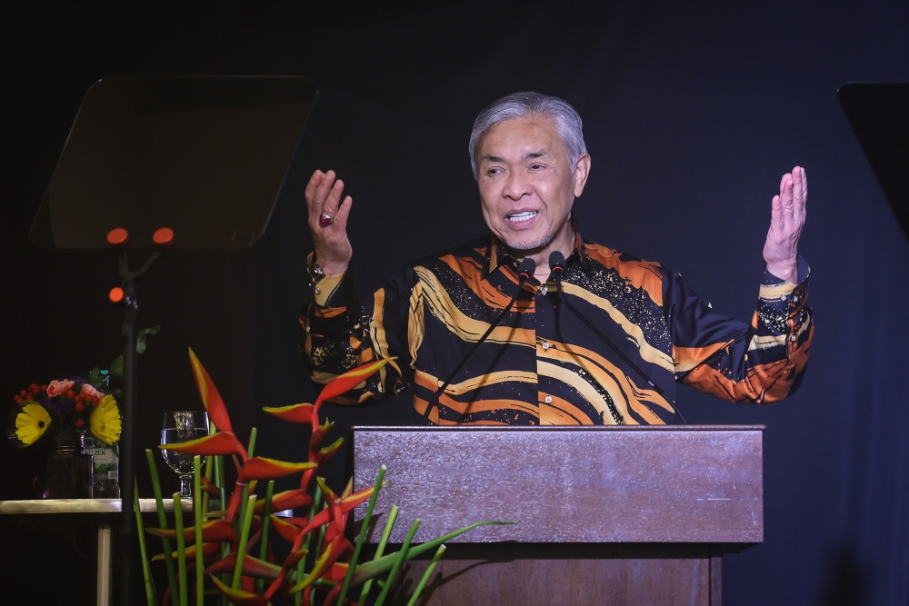Zahid Eyes Federal Power After Johor and Negeri Sembilan Victories