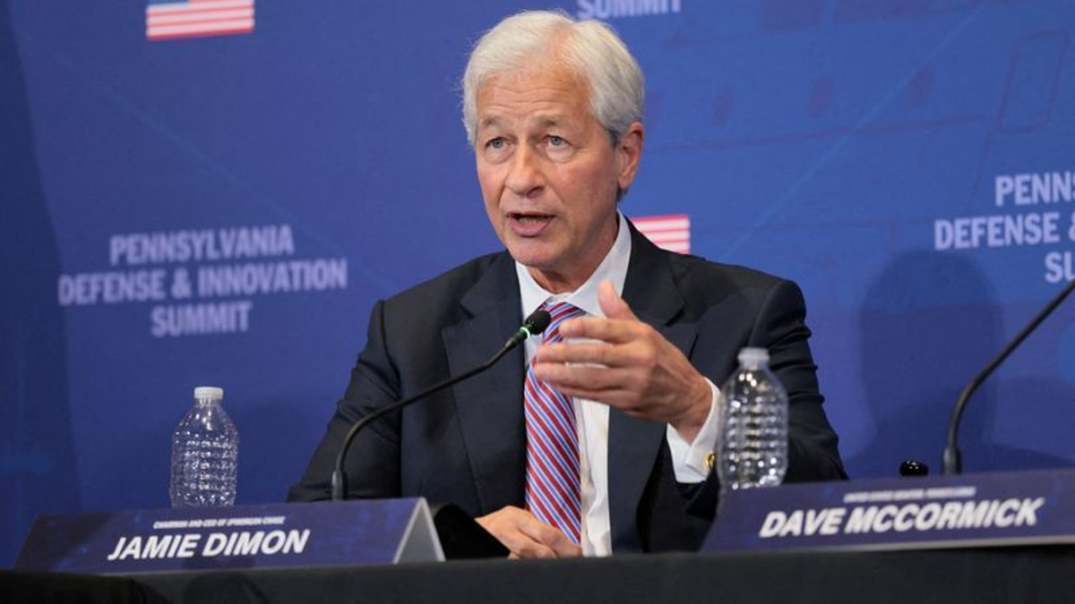 JPMorgan's Dimon spearheads corporate push to manage AI risks across critical industries
