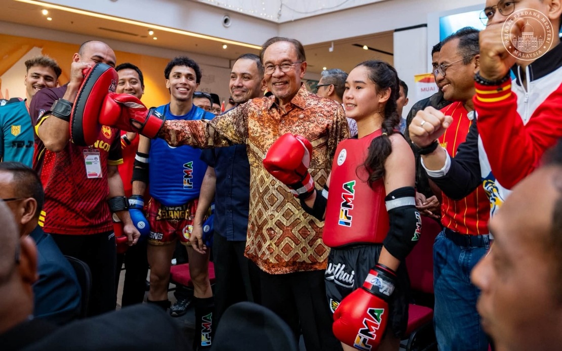 Anwar Sees Promise in SUKMA Athletes, Backs Pathway to Global Competition