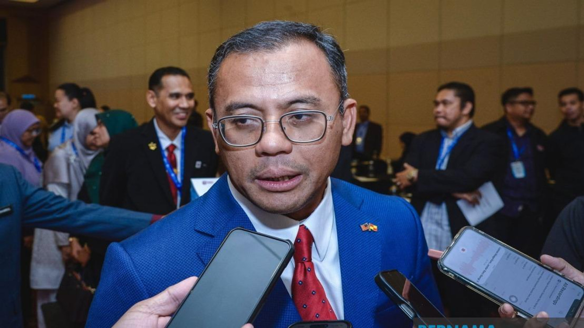 Policymaking Must Address Interconnected Life Challenges, Says Amirudin