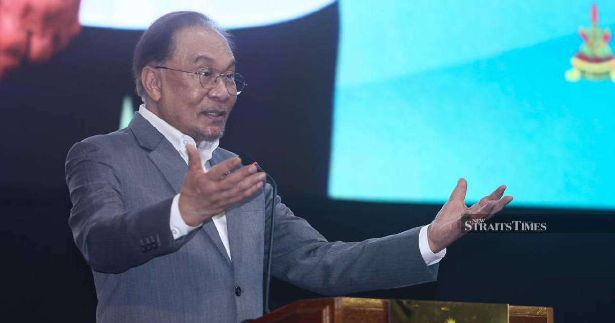 Anwar Orders Swift Review of Civil Service Promotion Bottlenecks Affecting Thousands of Officers