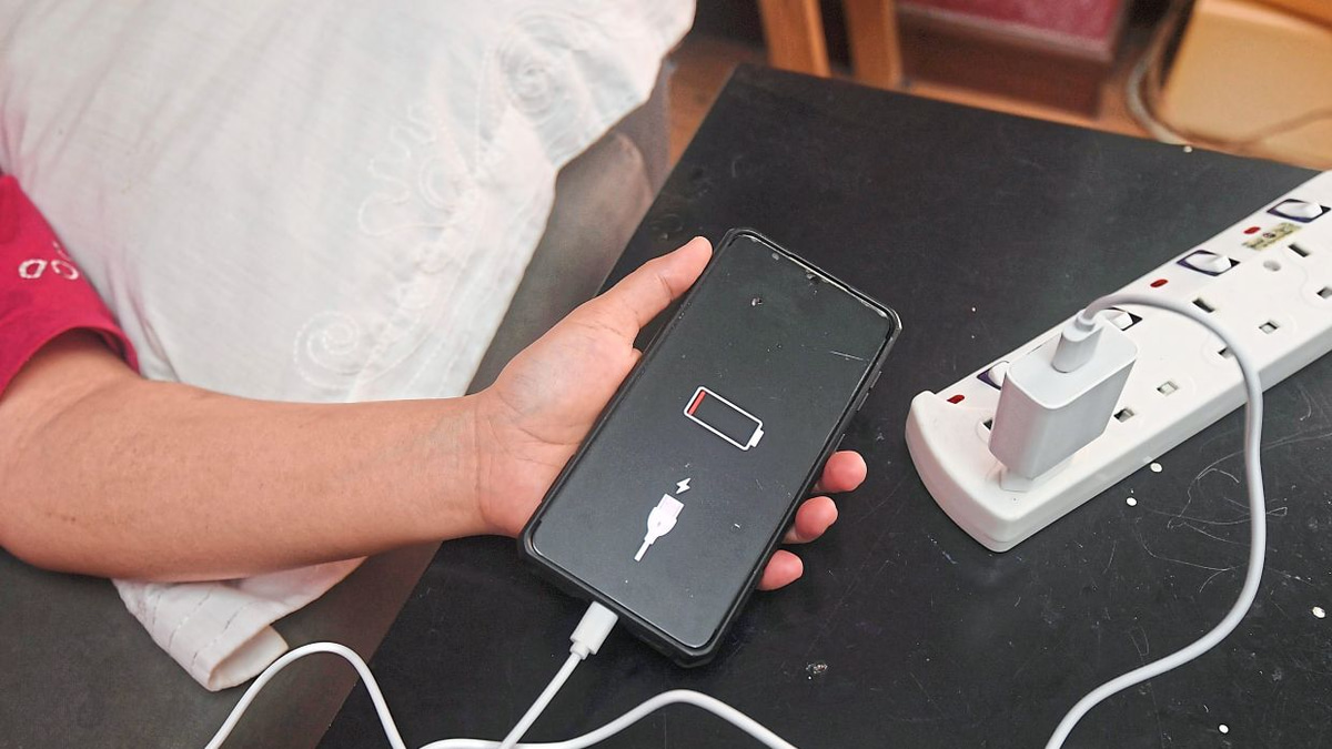 Unsafe Device Charging Blamed for RM14.2mil in Fire Losses Across Malaysia