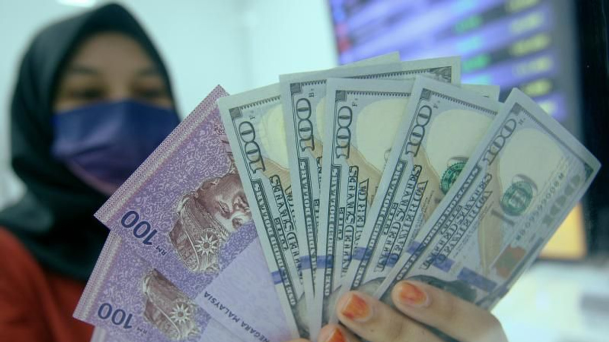 Ringgit Strengthens Against Major Currencies but Weakens to US Dollar Amid Trump's Trade Tariffs