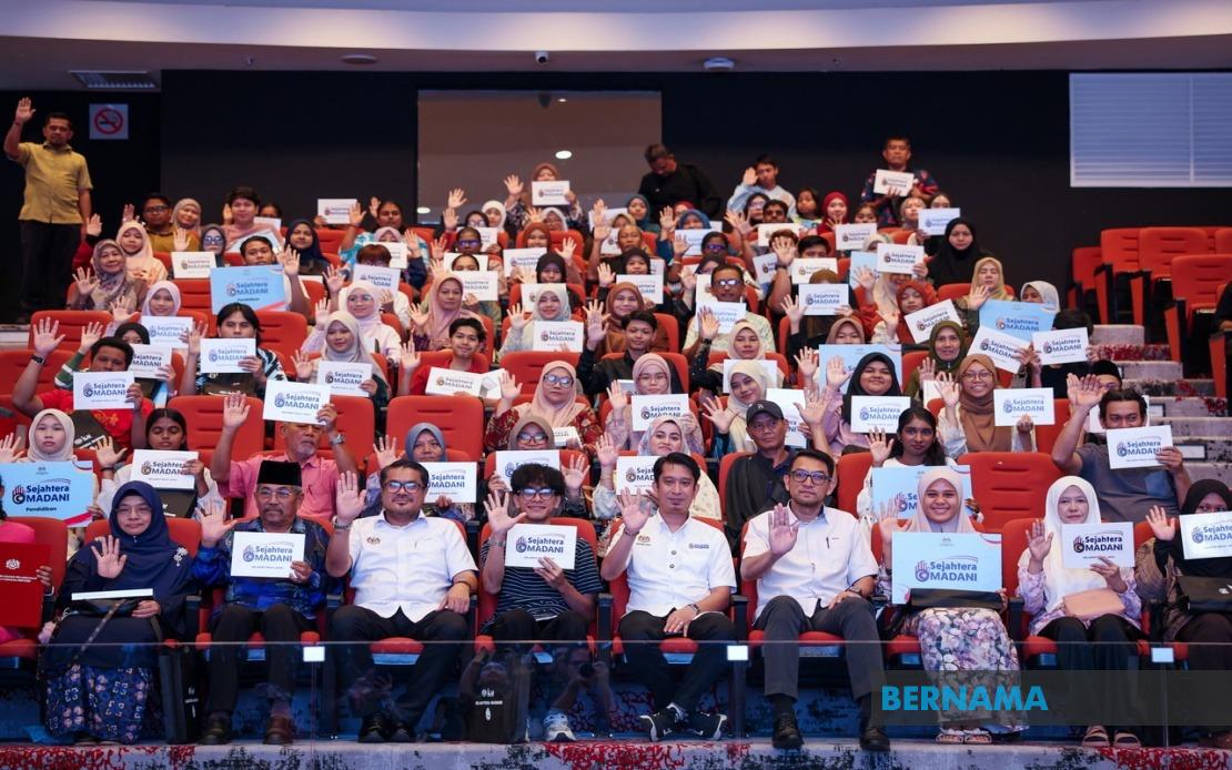 Malaysia's Universities Navigate AI Era with New Integrity Guidelines