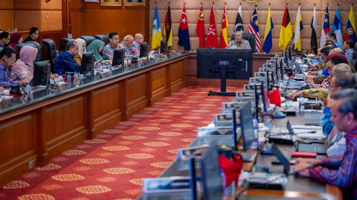 Malaysia's Cost of Living Council Charts Gradual Rice Market Transition to Shield Vulnerable Households