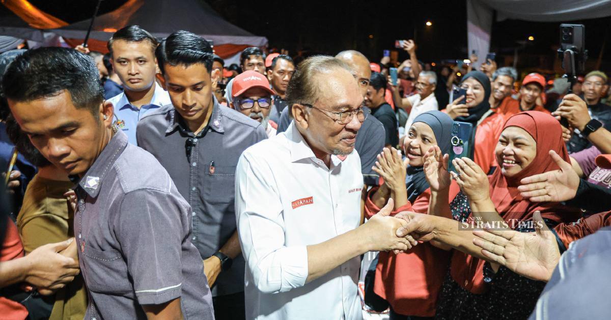 Anwar Urges Johor Diaspora to Return Home for State Election