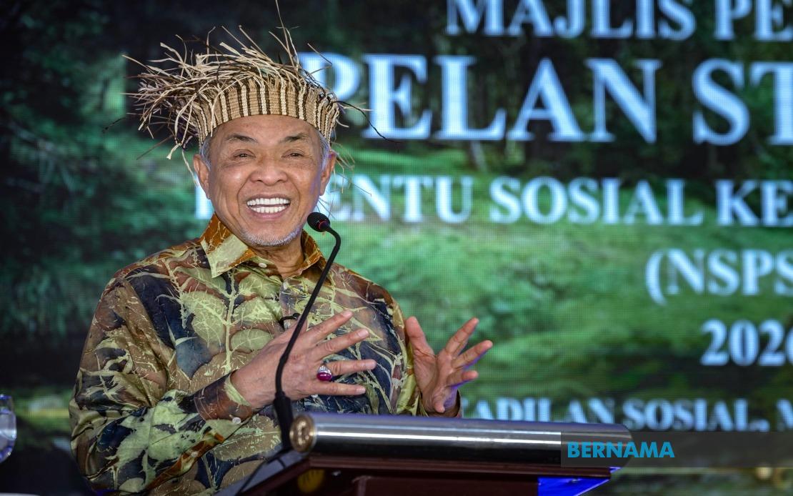 Ahmad Zahid Urges Malaysians to Pray for Anwar Ibrahim's Recovery After Surgery