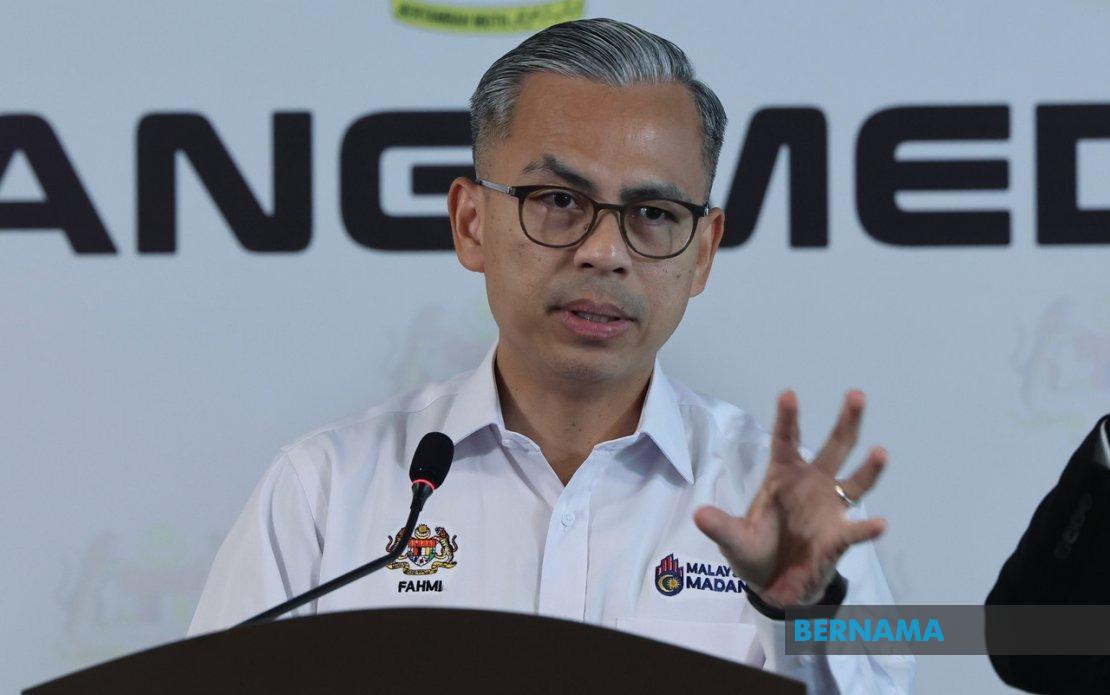 PM Anwar Accelerates Foreign Worker Approvals with 15,000-Case Push