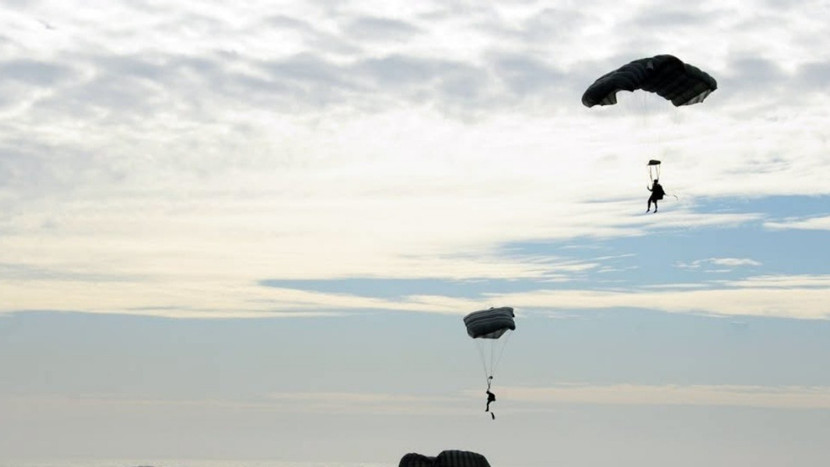 Six PASKAL Commandos Rescued After Going Adrift During South China Sea Training Exercise