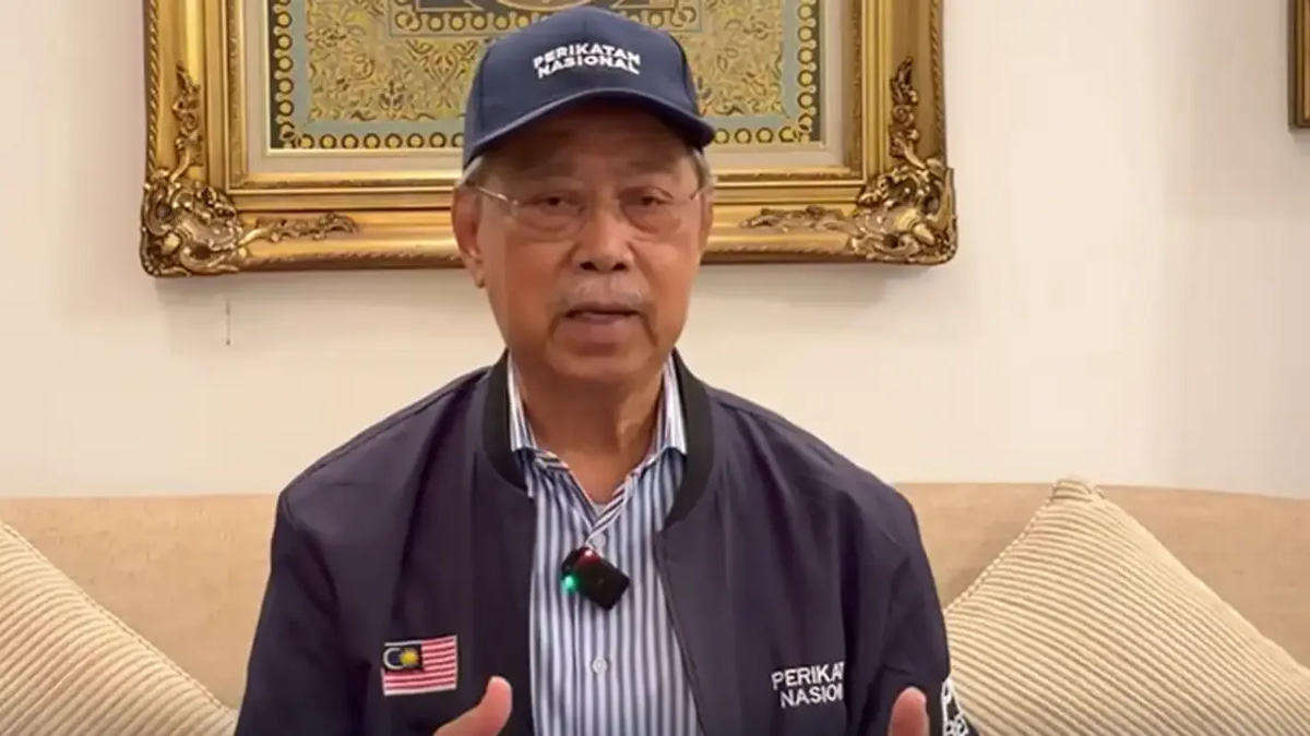 Muhyiddin Seeks Another Term as 'Son of Johor,' Urging State Voters to Back Perikatan