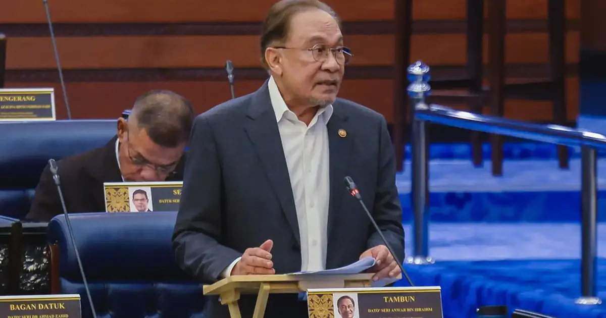 Putrajaya Won't Pick Up Tab for State Projects Gone Over Budget, Anwar Warns