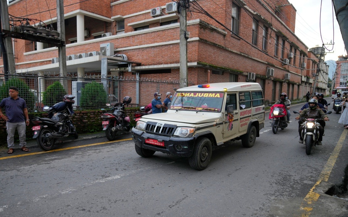 Nepal Rescues 121 Foreigners as Death Toll from Glacial Collapse Nears 550