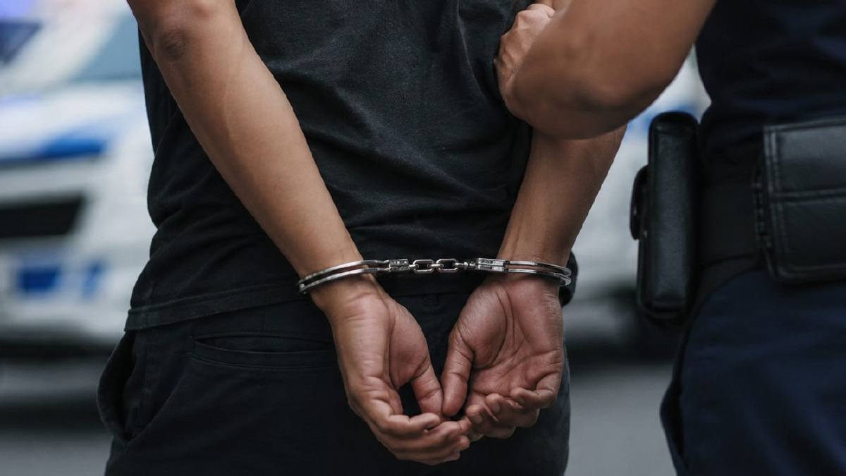 Twelve Malaysian Police Officers Arrested Over Alleged RM2 Million Extortion of Chinese National