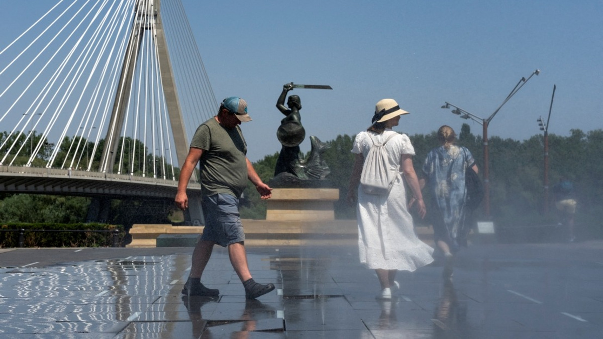 Poland Swelters in Historic Heat Wave, Shatters 105-Year Temperature Record