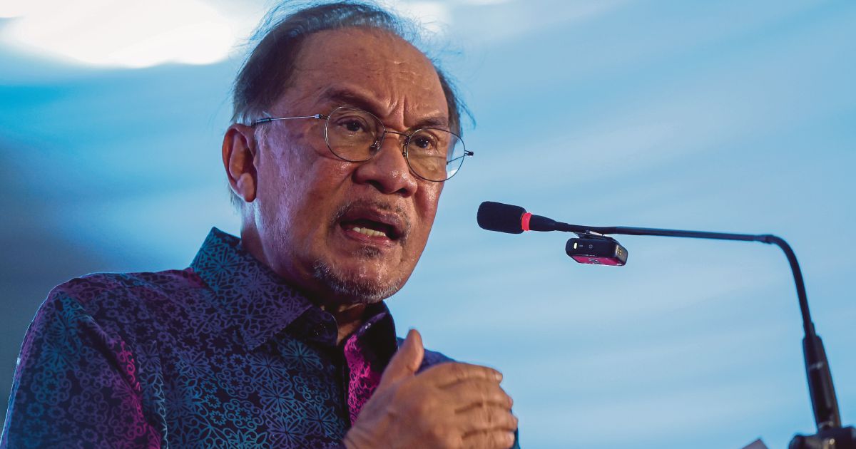 Focus Should Be On Tabung Haji Betrayal, Not My Absence, Says Anwar
