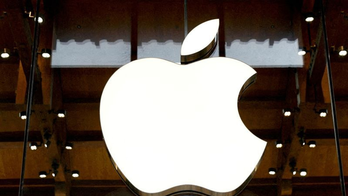 Apple escalates trade secrets battle with OpenAI, seeking court injunction