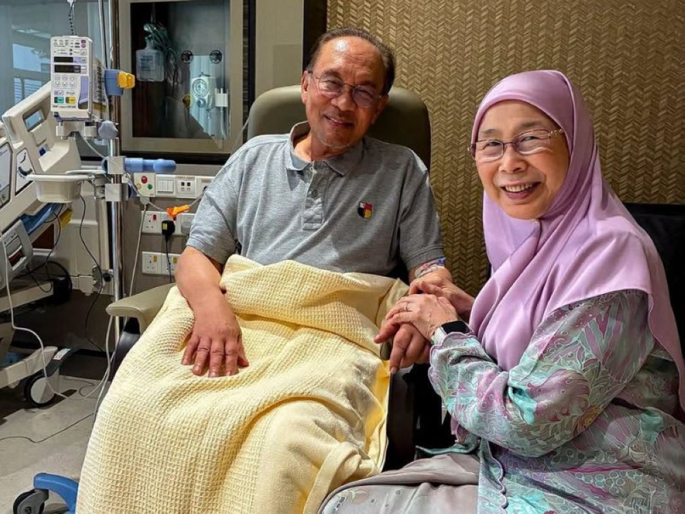 PM Anwar Ibrahim Set to Return Home Today Following Hernia Surgery