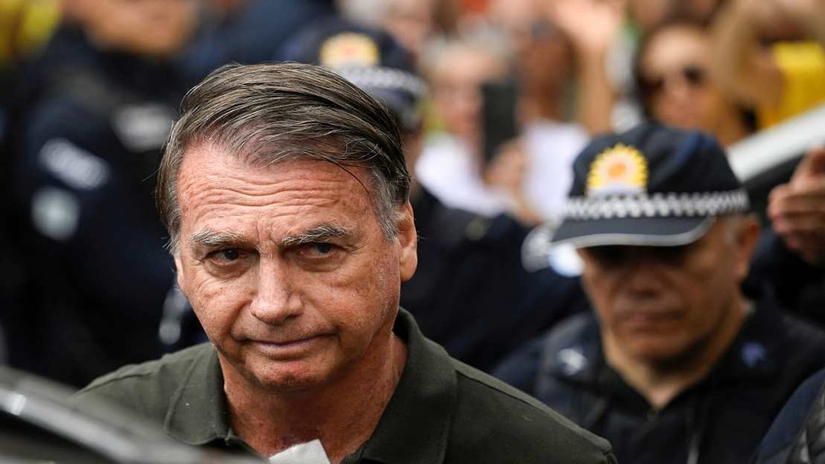 Brazilian Court Blocks Milei's Visit to House-Arrested Bolsonaro