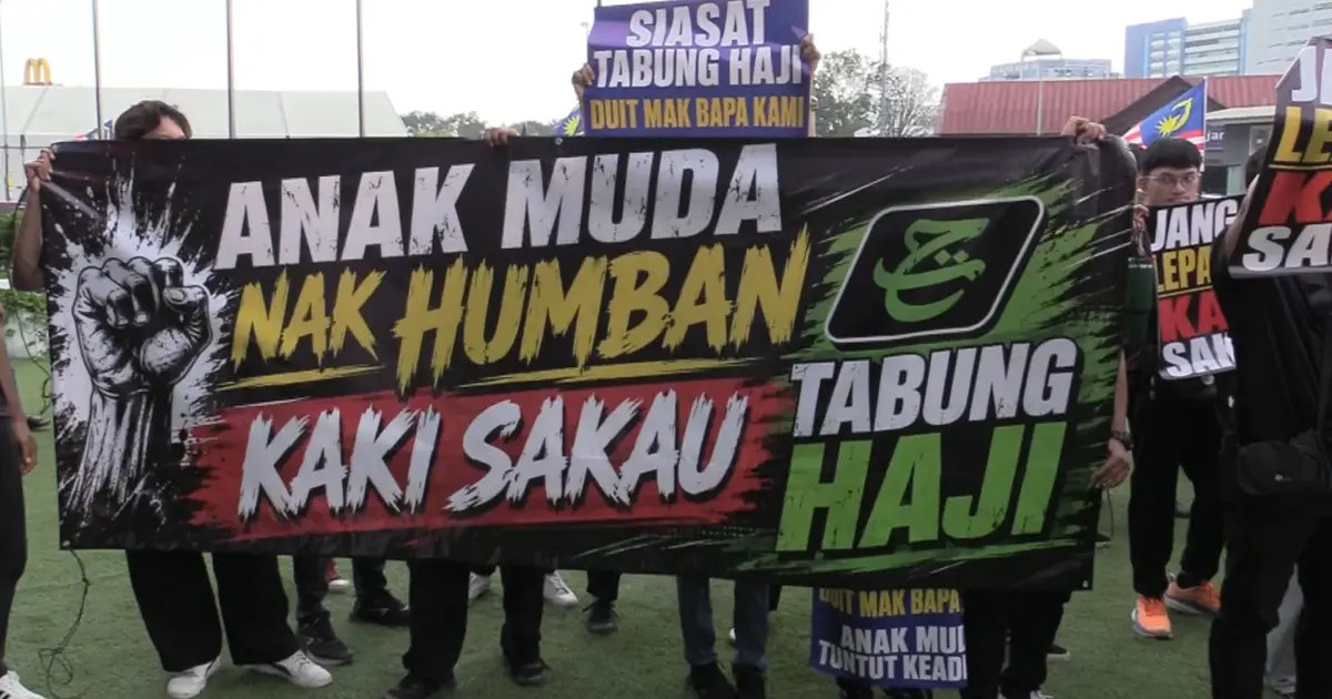 PKR Members in Melaka Stage Protest Demanding Urgent Tabung Haji Inquiry
