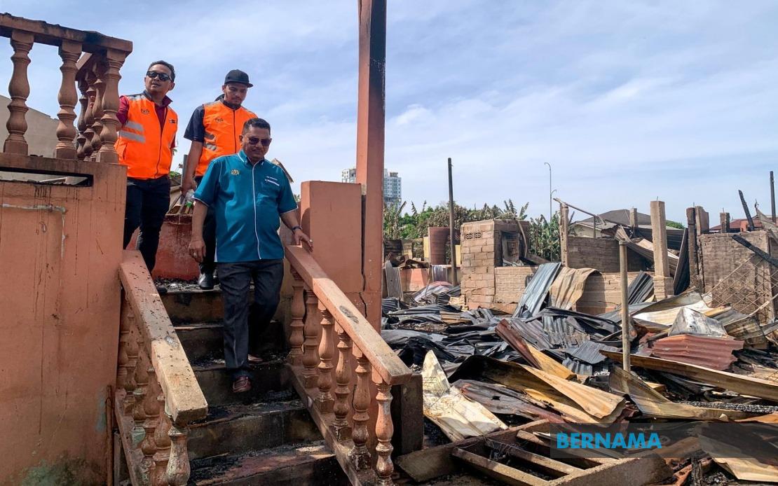 Negligent Paper Burning in Kitchen Sparked Kampung Gok Kapur Fire That Left 110 Homeless