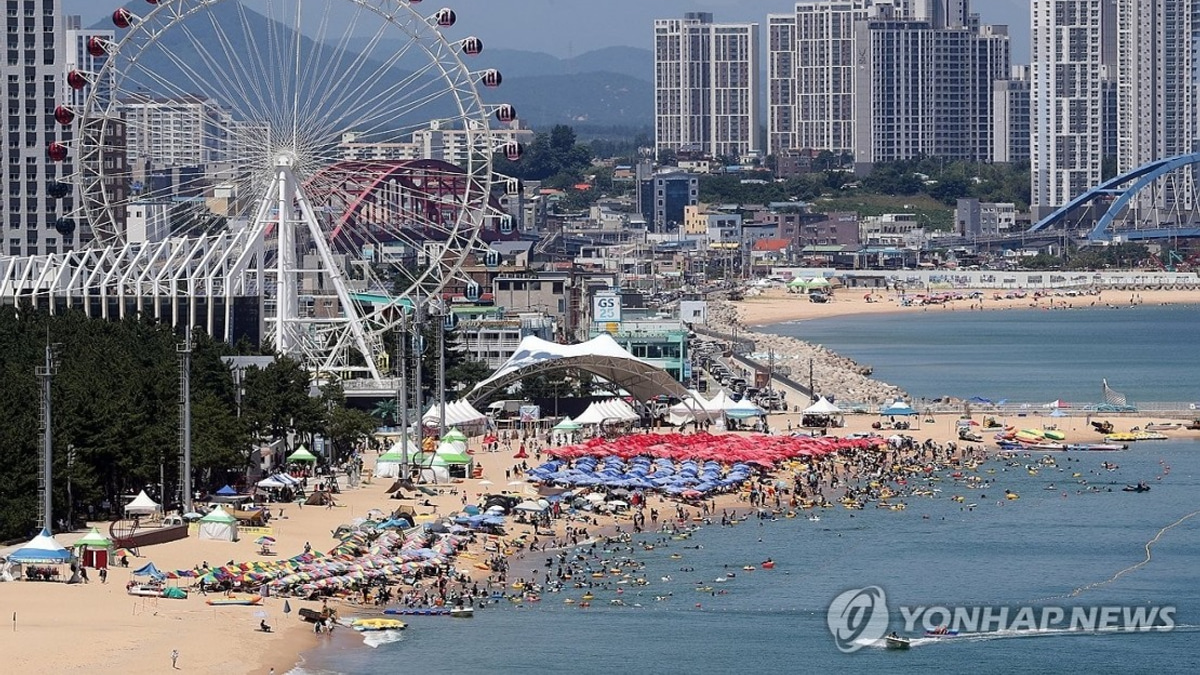 South Korea Swelters as Temperatures Hit Record 42.5°C, Triggering Emergency Response