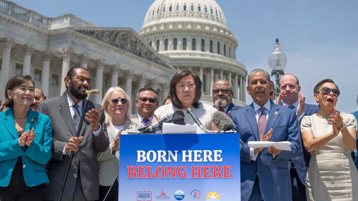 US Supreme Court Rejects Trump's Bid to End Birthright Citizenship