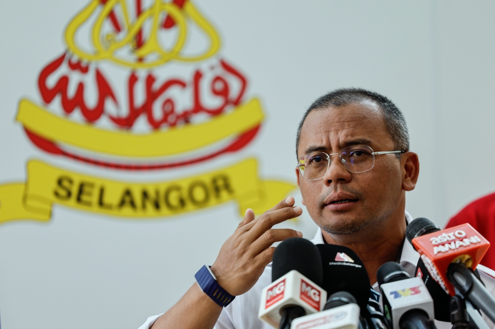 Selangor Chief Minister Flags Community Shielding of Rohingya, Citing Enforcement Obstacles