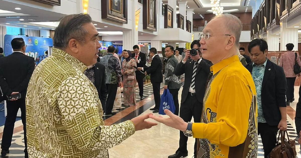 Loke and Wee Set Aside Partisan Tensions as Johor Campaign Intensifies