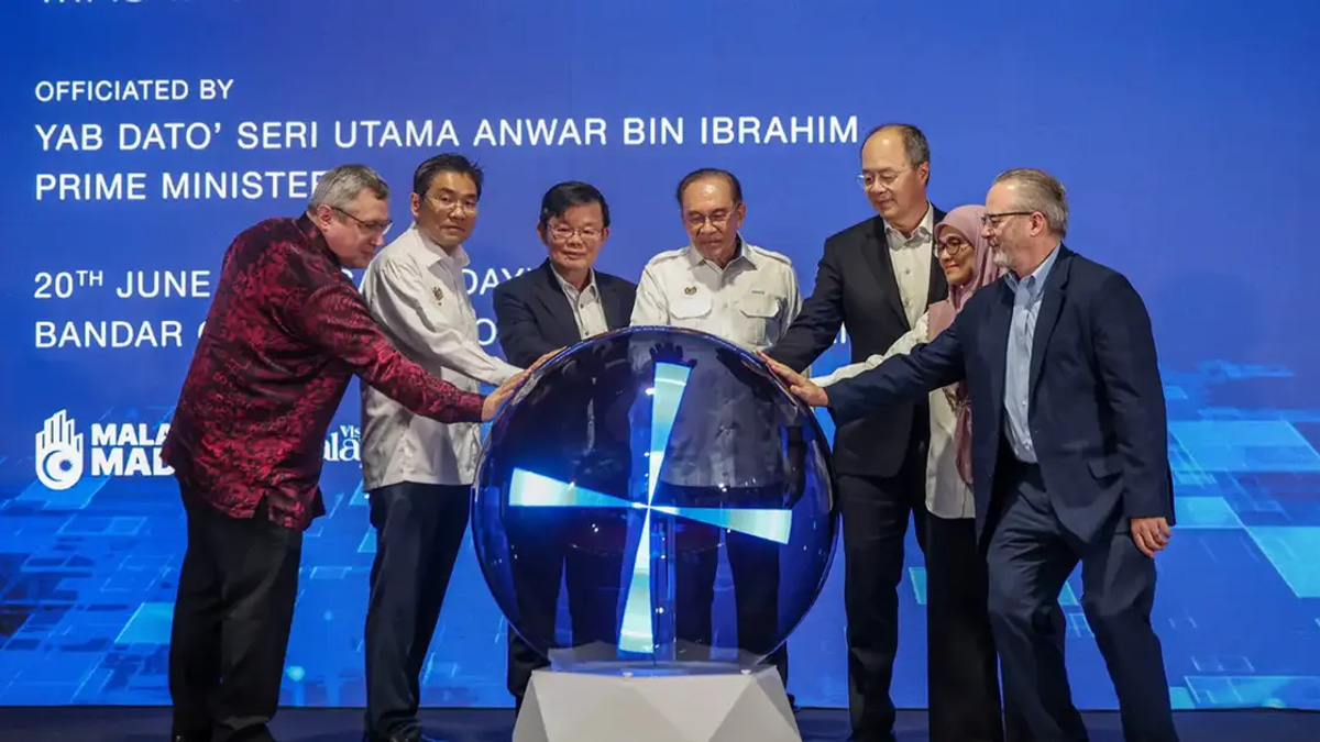 Anwar Strengthens Semiconductor Ties Through New Academic Adviser