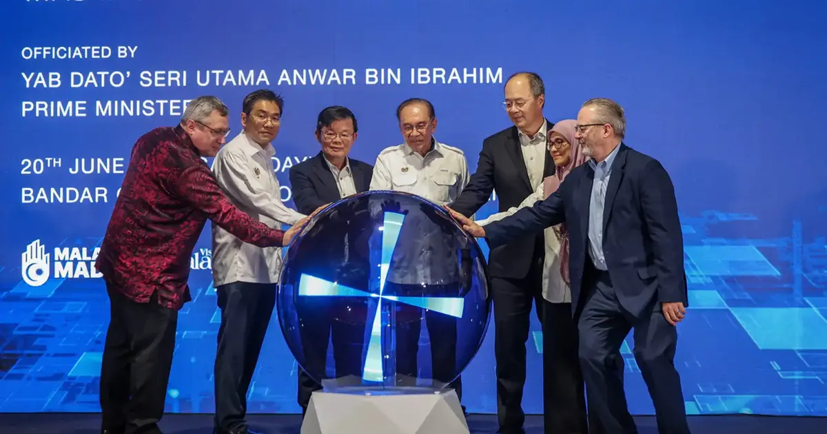 Anwar Strengthens Semiconductor Ties Through New Academic Adviser
