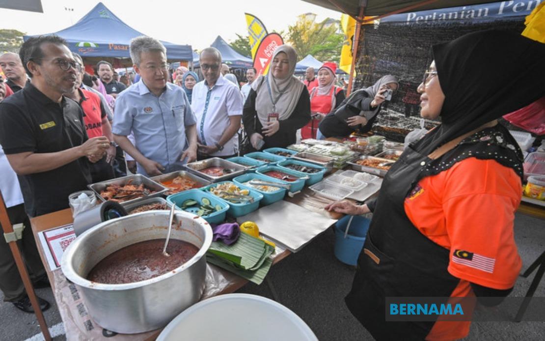 RM9.8 billion microfinance push targets hawkers and small traders nationwide