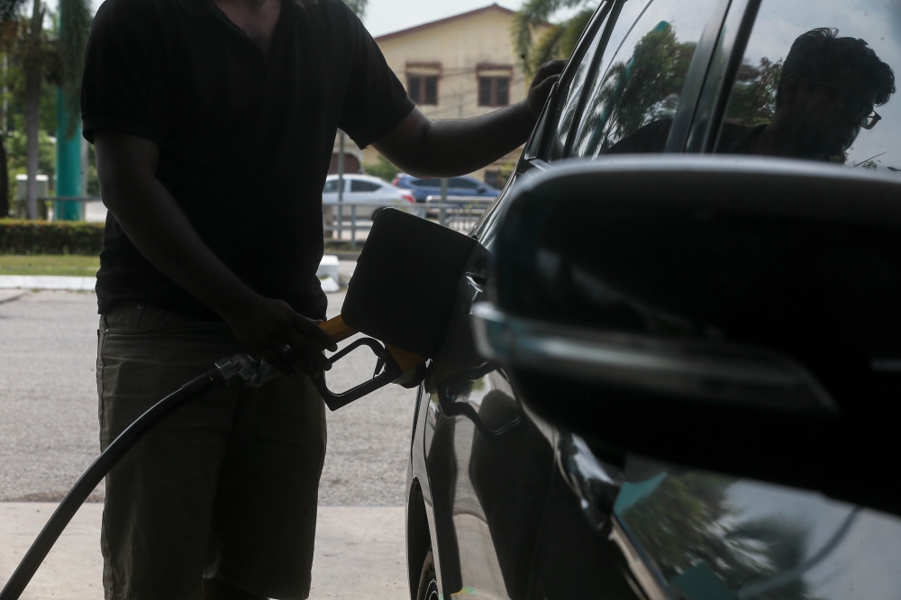 Anwar Defends BUDI95 Fuel Quota Reduction, Says 200 Litres Covers Most Drivers