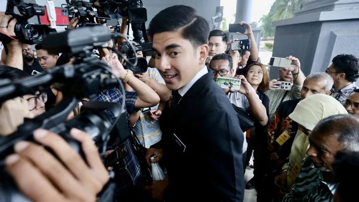 Syed Saddiq's Corruption Case Adjourned as Federal Court Delays Verdict