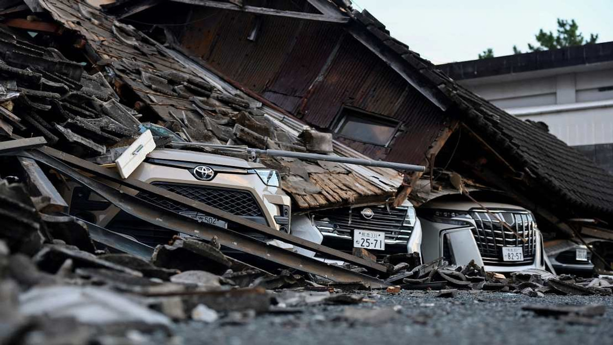 Japanese Retailer Admits Sending Employees Back Into Mall Before Fatal Explosion