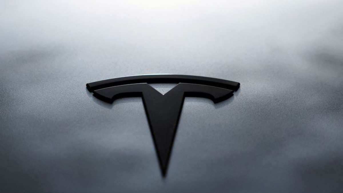 US Regulators Reject Tesla's Bid to Escape Headlight Recall for Nearly 20,000 Vehicles