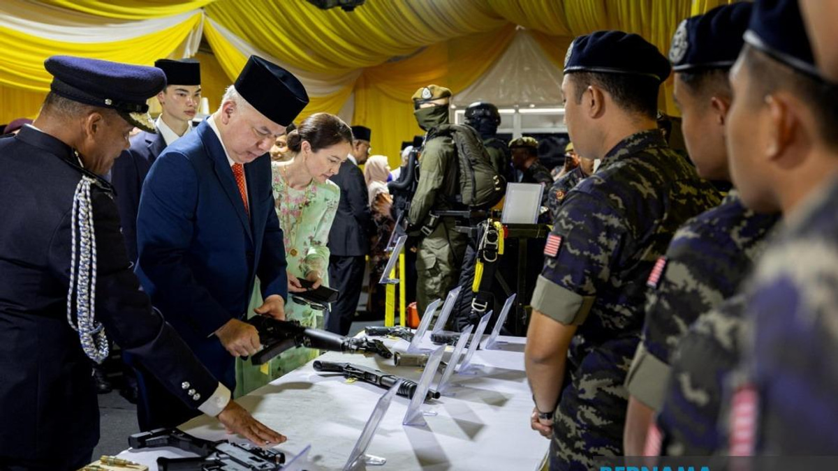 Sultan Nazrin Shah Opens New 69 Commando Camp in Perak