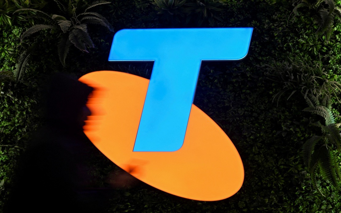 Australia's Largest Mobile Network Hit by Major Outage, Disrupting Rail and Payment Services