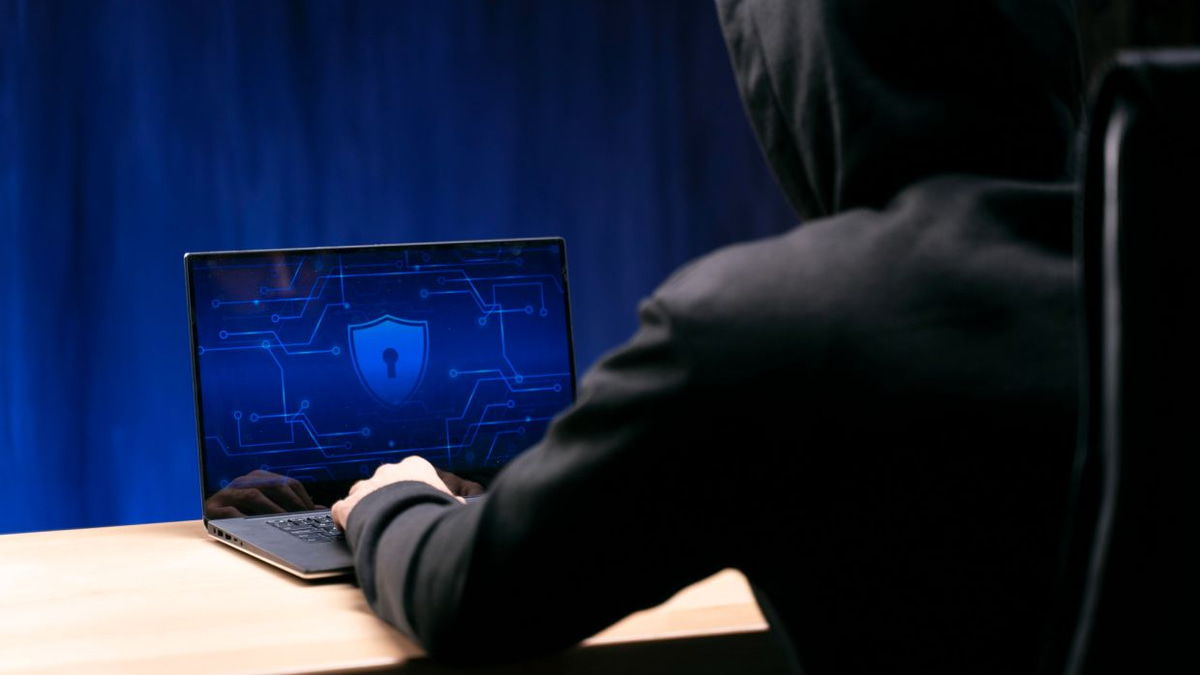 Two young British hackers sentenced to five-and-a-half years for Transport for London cyberattack