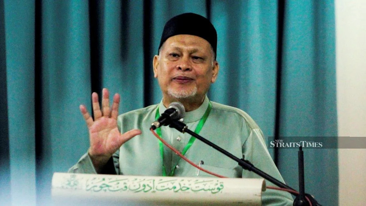 PAS Criticises Muhyiddin's Hasty Decision on PN Logo for State Elections