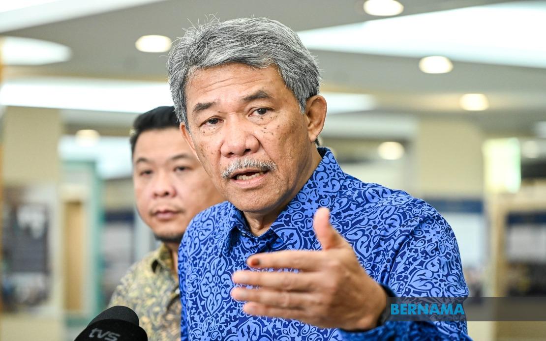 ASEAN Must Boost Intra-Regional Trade Below 25% Target, Says Mohamad