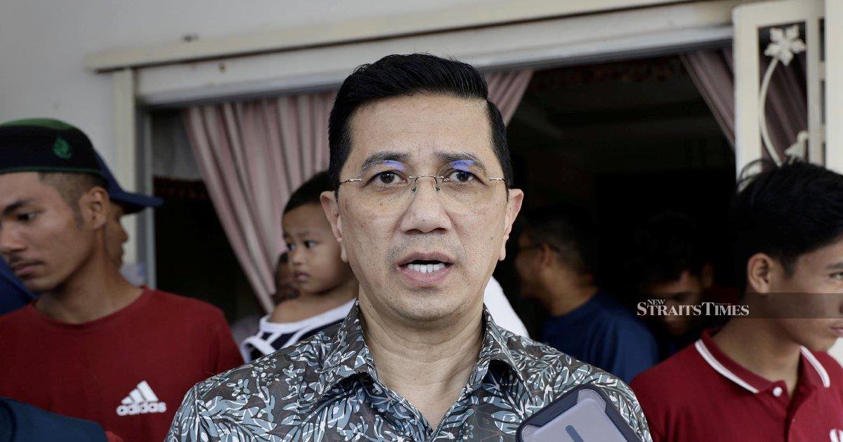 Anwar Dismisses Azmin Ali's Rejection of PKR Return as PM Signals Party Remains Strong Without Him