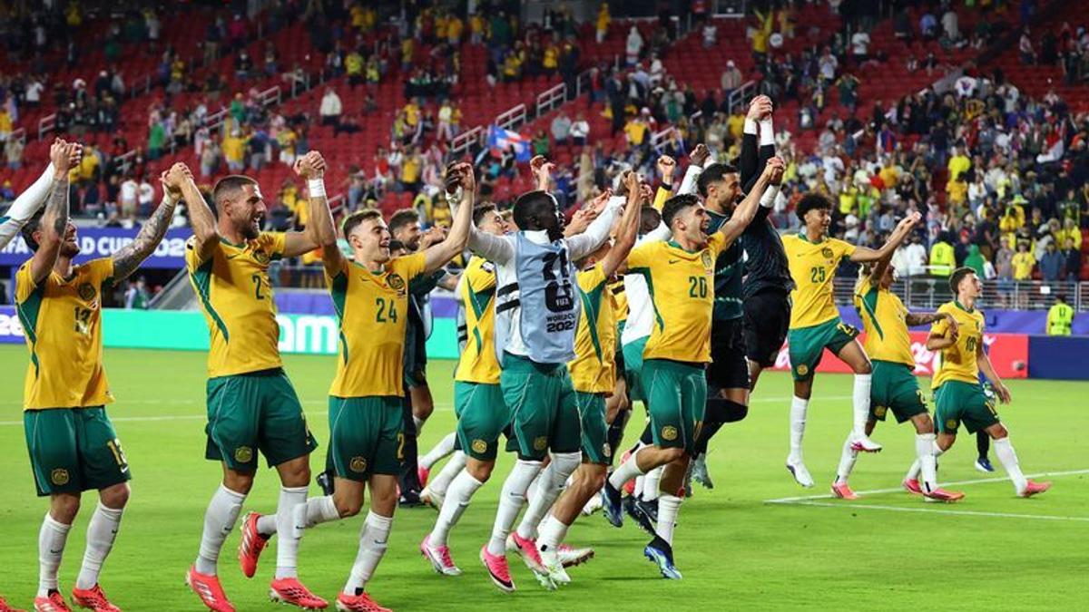 Australia advance to World Cup knockouts after stalemate with Paraguay