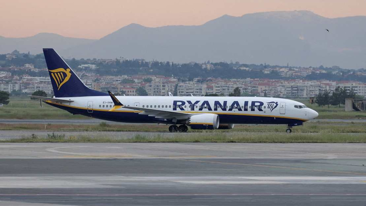 Engine Failure Rips Window from Ryanair Flight, Passenger Nearly Sucked Out