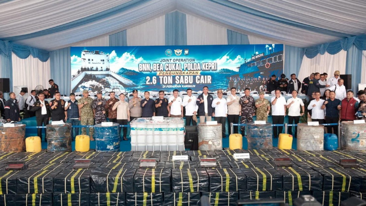 Indonesia Arrests 10 Myanmar Nationals in Record Liquid Methamphetamine Seizure