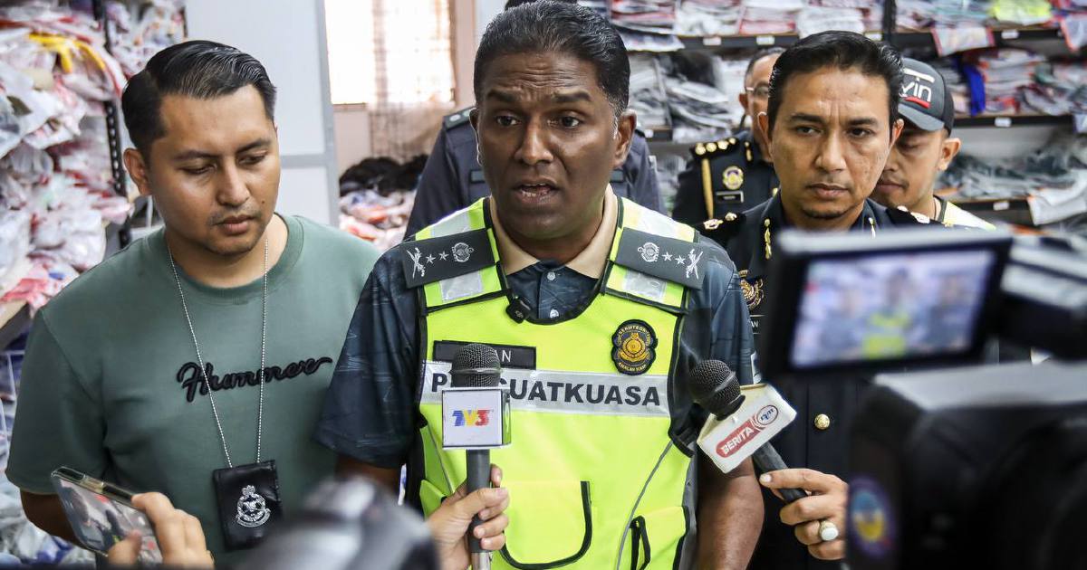 Over RM500,000 in counterfeit FIFA World Cup jerseys seized in Nibong Tebal operation