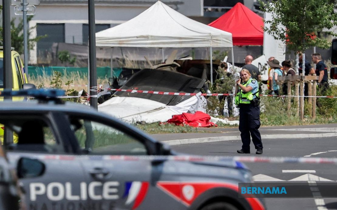11 Dead After Civilian Aircraft Crashes Near Nancy in Eastern France