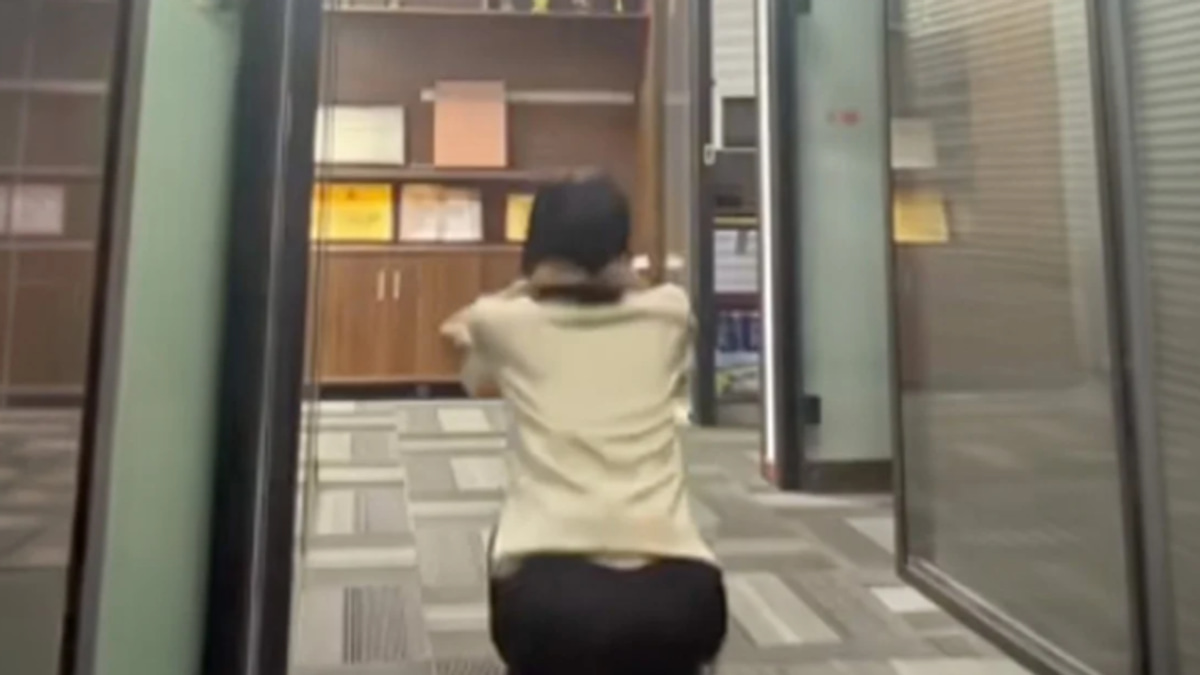 Chinese Financial Consultant Hospitalized After Manager Punishes Her With 200 Forced Squats