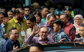 Six Per Cent GDP Growth Reflects Strong Economic Fundamentals, But PM Warns Against Assuming Higher State Revenue